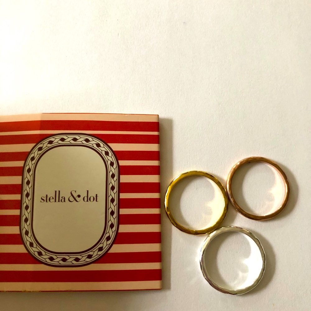 NewStella and Dot essential hammered stacking ring